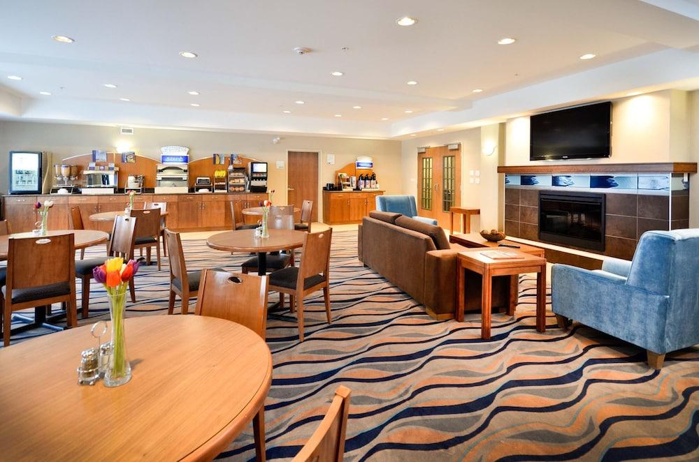 Sandman Hotel And Suites Squamish Exterior foto